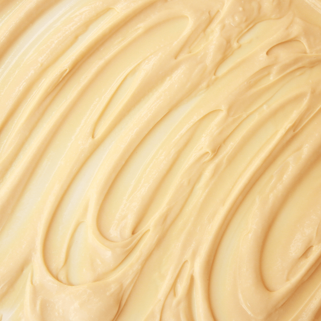 Invisible Tan moisturiser sunless tanner cream texture smear